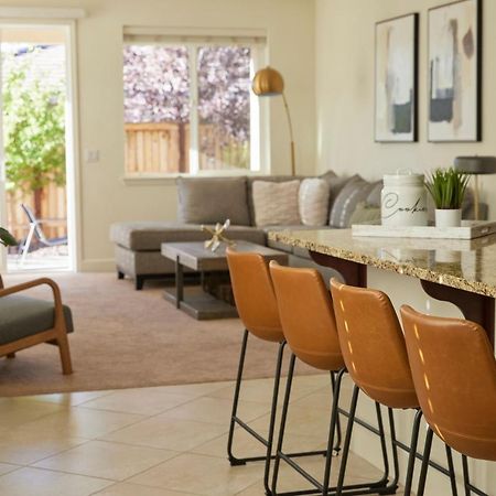 New Upscale House, Tahoe 30-Min W/ Cal King Reno Exterior foto