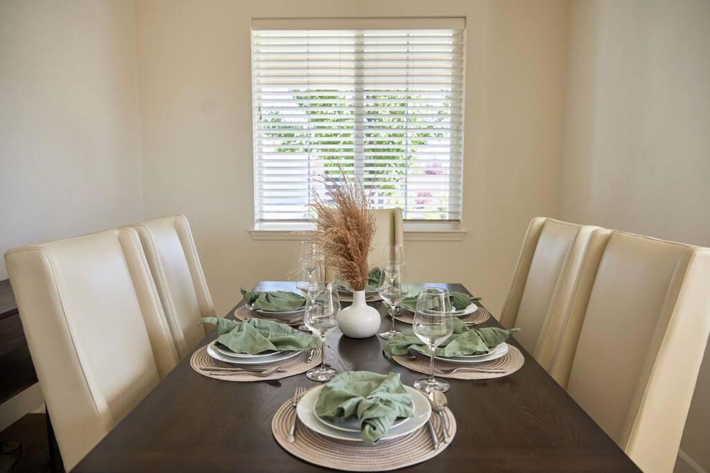 New Upscale House, Tahoe 30-Min W/ Cal King Reno Exterior foto