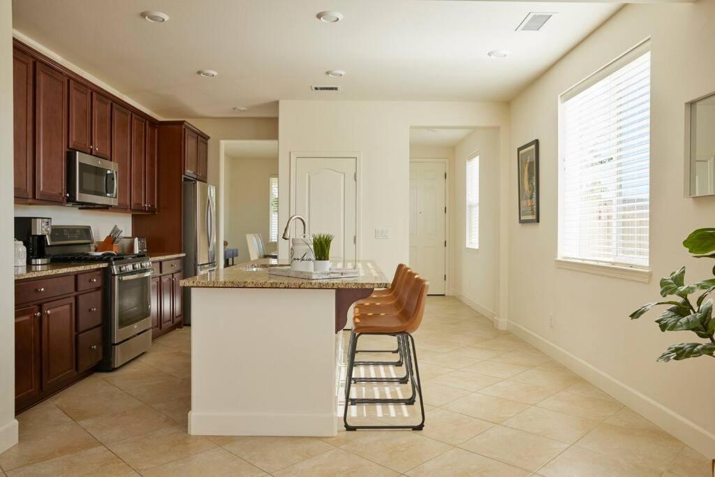 New Upscale House, Tahoe 30-Min W/ Cal King Reno Exterior foto