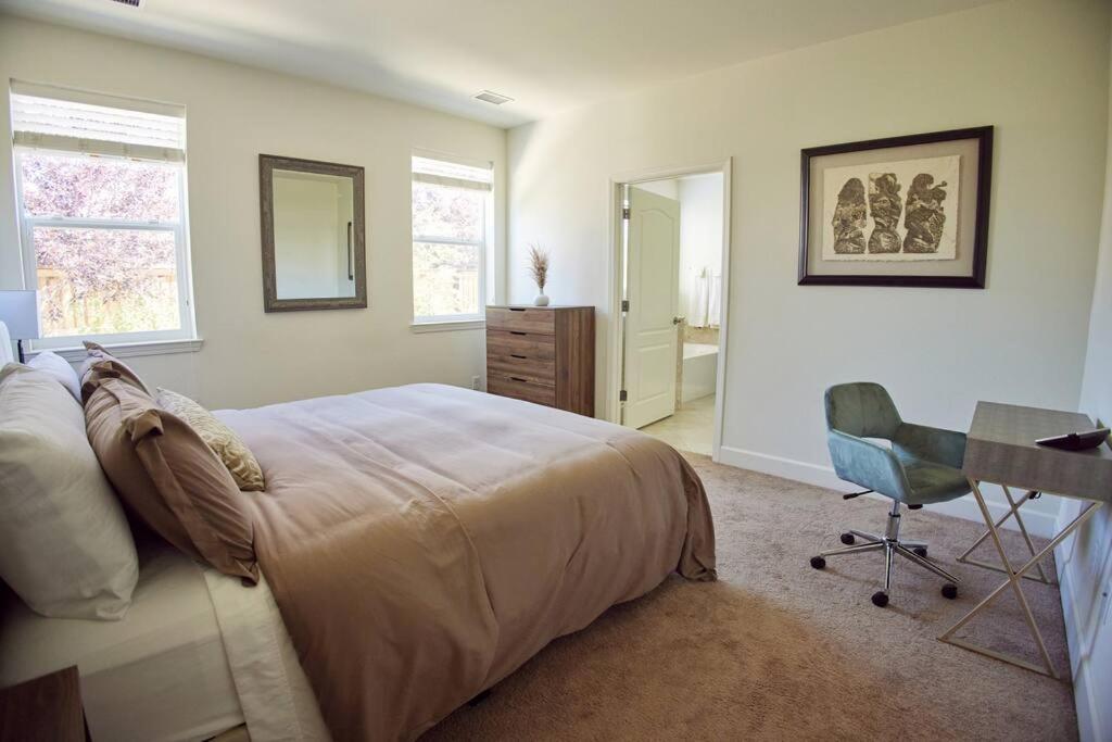 New Upscale House, Tahoe 30-Min W/ Cal King Reno Exterior foto